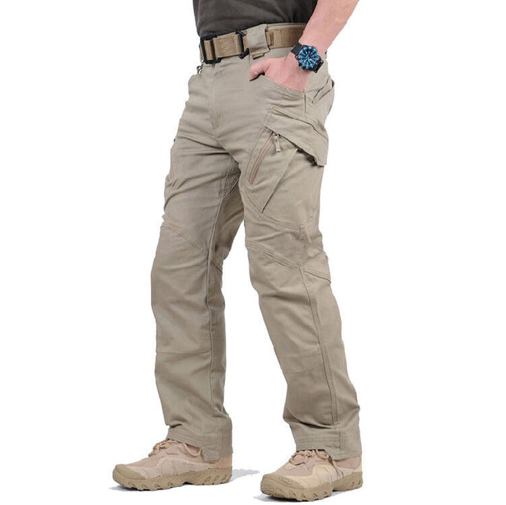 Men's tactical cargo trousers in khaki